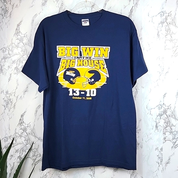Jerzees Vintage 2008 Michigan Wolverines  UT Big Win in the Big House Tshirt L - Picture 2 of 8